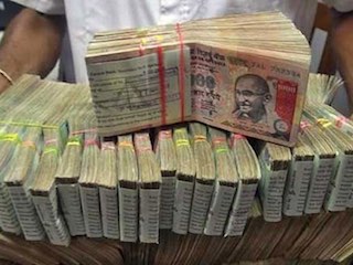 500 Rs. Note Gone, Amazon Disables Cash on Delivery; Flipkart and Snapdeal Also Limiting CoD