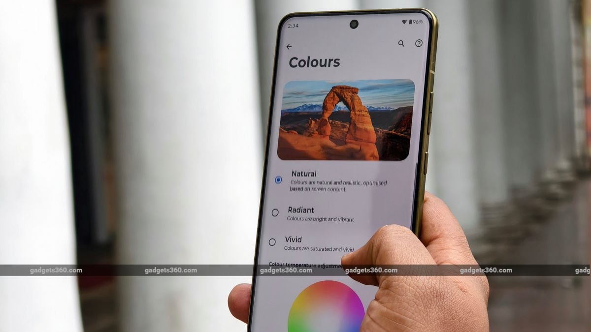 11 Motorola Signature