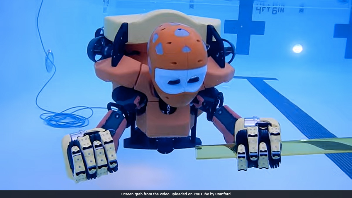 How a Humanoid Robot Is Helping Scientists Explore Shipwrecks