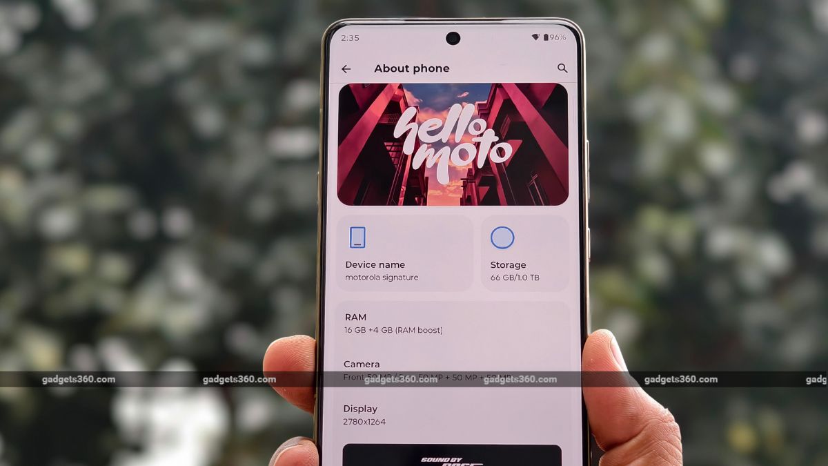12 Motorola Signature