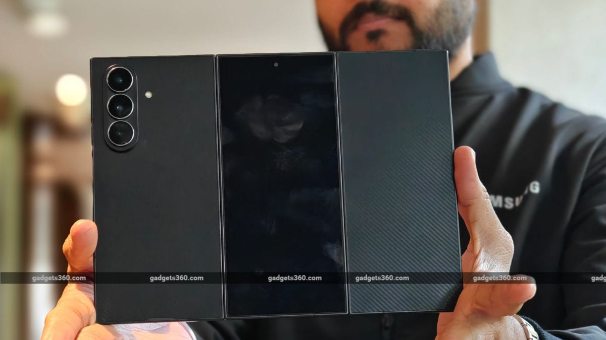 1 Samsung Galaxy Z TriFold