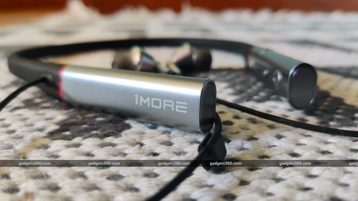 1More Triple Driver Wireless Bluetooth Earphones Review