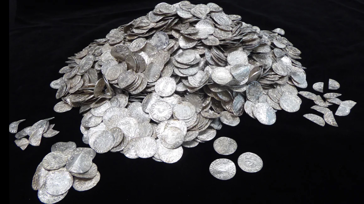Norman-Era Hoard of Silver Coins Becomes Britain&rsquo;s Most Valuable Treasure