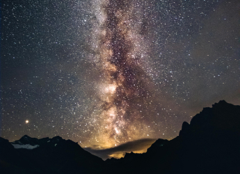 Chinese Scientists Claim to Have Built Microwave Weapon That Converges Energy Beams on a Single Target