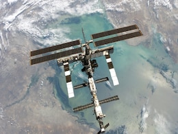 ISS Successfully Executes Collision Avoidance Maneuver Amid Rising Space Junk Threat ISS Successfully Executes Collision Avoidance Maneuver Amid Rising Space Junk Threat
