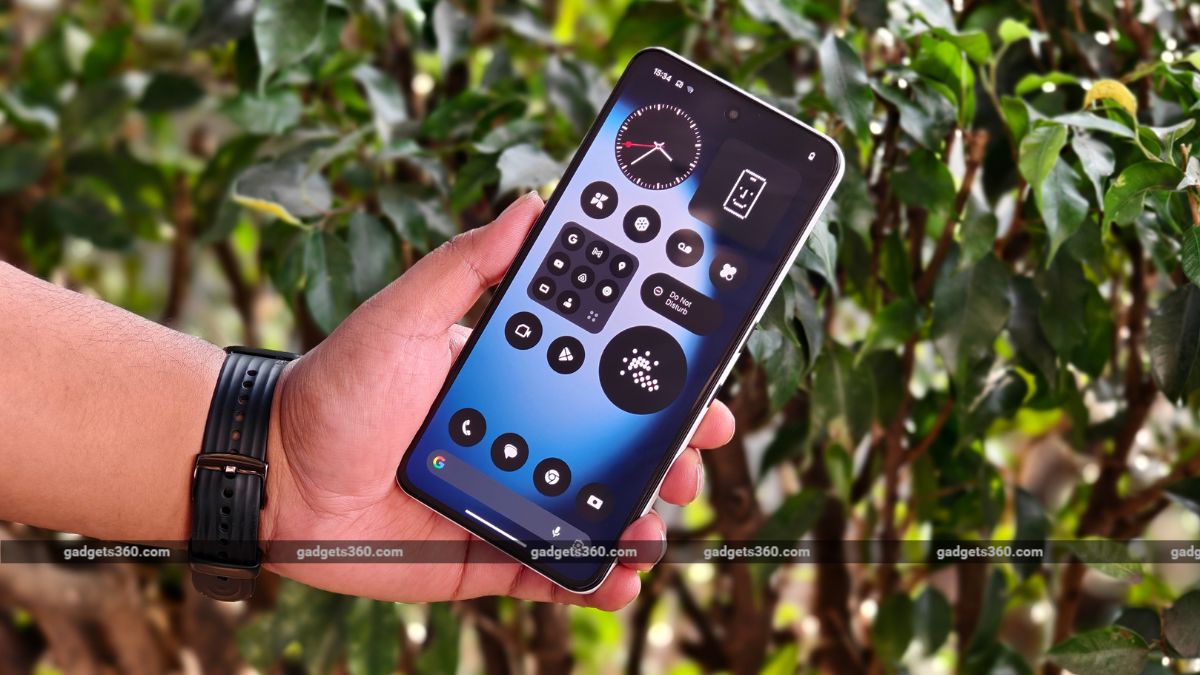 Amazon Sale: 25 हजार बजट में गेमिंग फोन की तलाश? चेक करें ये डील्स