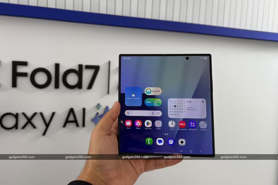 Apple மடிக்கக்கூடிய iPhone ‘iPhone Ultra’ என அறிமுகமாகலாம்: விலை, மெமரி விவரங்கள் கசிந்தது