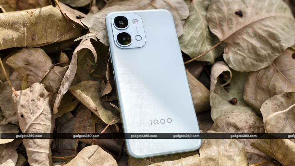 iQOO Z11x 5G இந்தியாவில் விற்பனைக்கு வந்தது: 7,200mAh பேட்டரி, 50MP கேமரா