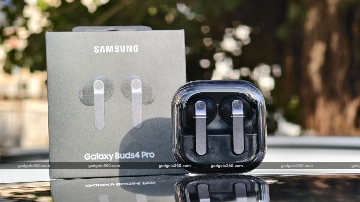 2 Samsung Galaxy Buds 4 Pro