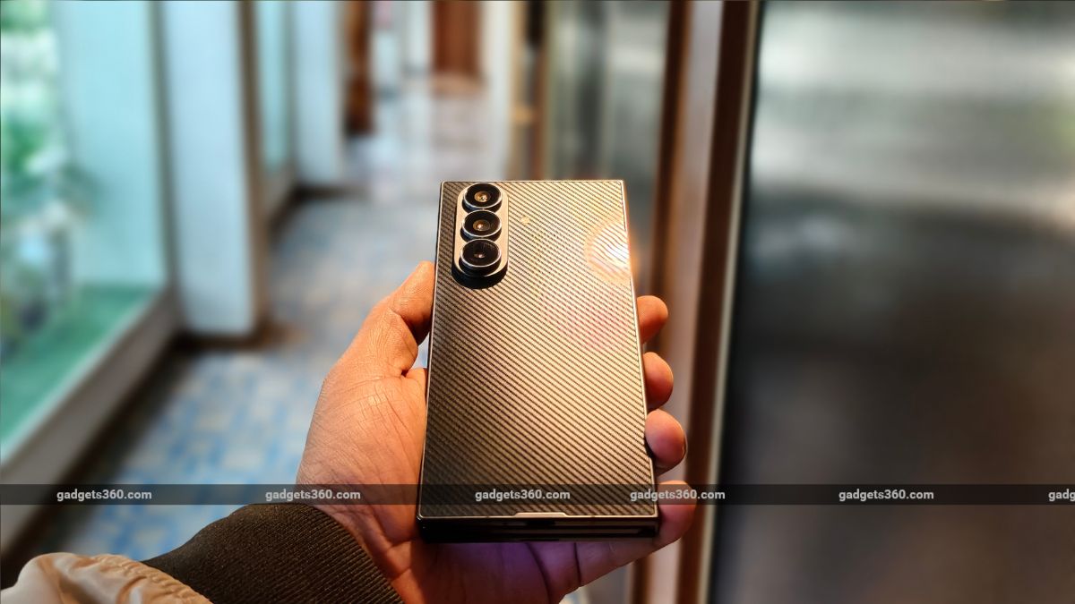 3 Samsung Galaxy Z TriFold