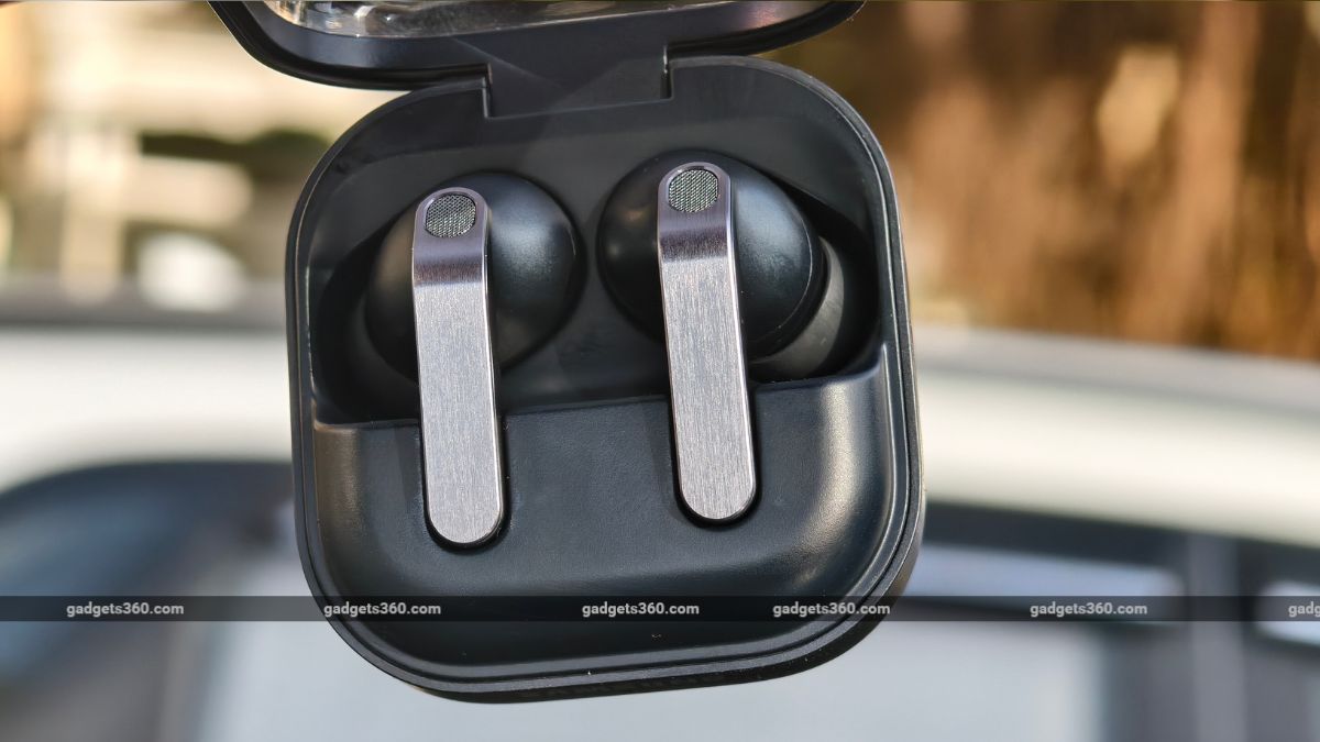 3 Samsung Galaxy Buds 4 Pro