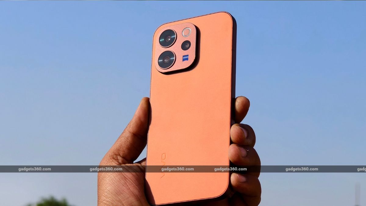 3 Vivo V70 5G