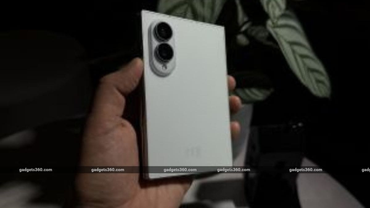 3 Samsung Galaxy Z Fold 8