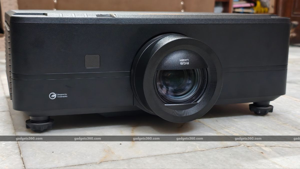 4 Optoma UHR90DV