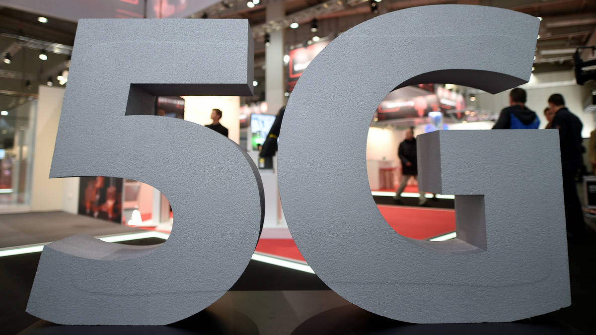 China Rolls Out 5G Services in Major Cities in Race to Narrow Tech Gap With the US