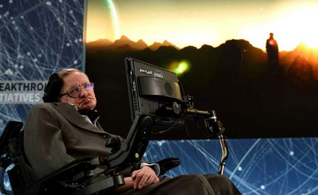 Stephen Hawking's Family Invite Time Travellers For His Memorial Service