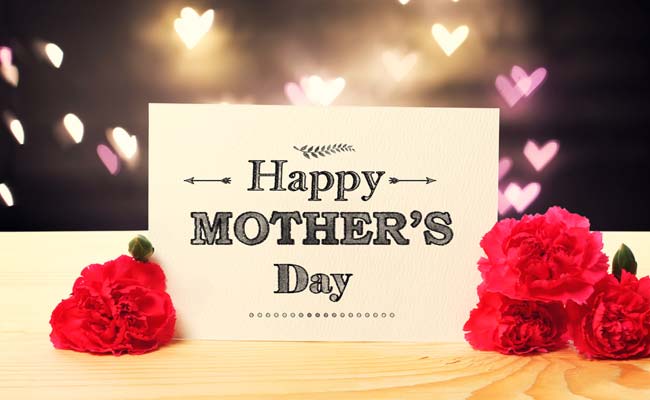 Mother's Day 2018: ज़‍िंदगी‬ की पहली ‪Teacher ‎मां‬, ज़‍िंदगी की पहली ‪Friend मां, भेजिए मां को ऐसे ही 10 खास मैसेज