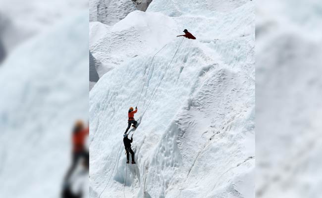 First Climbers Of 2018 Reach Mount Everest Summit