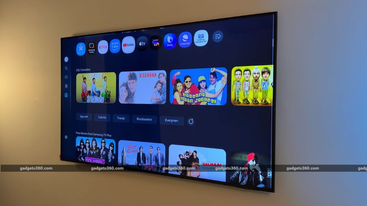 6 Samsung Q8F QLED Smart TV