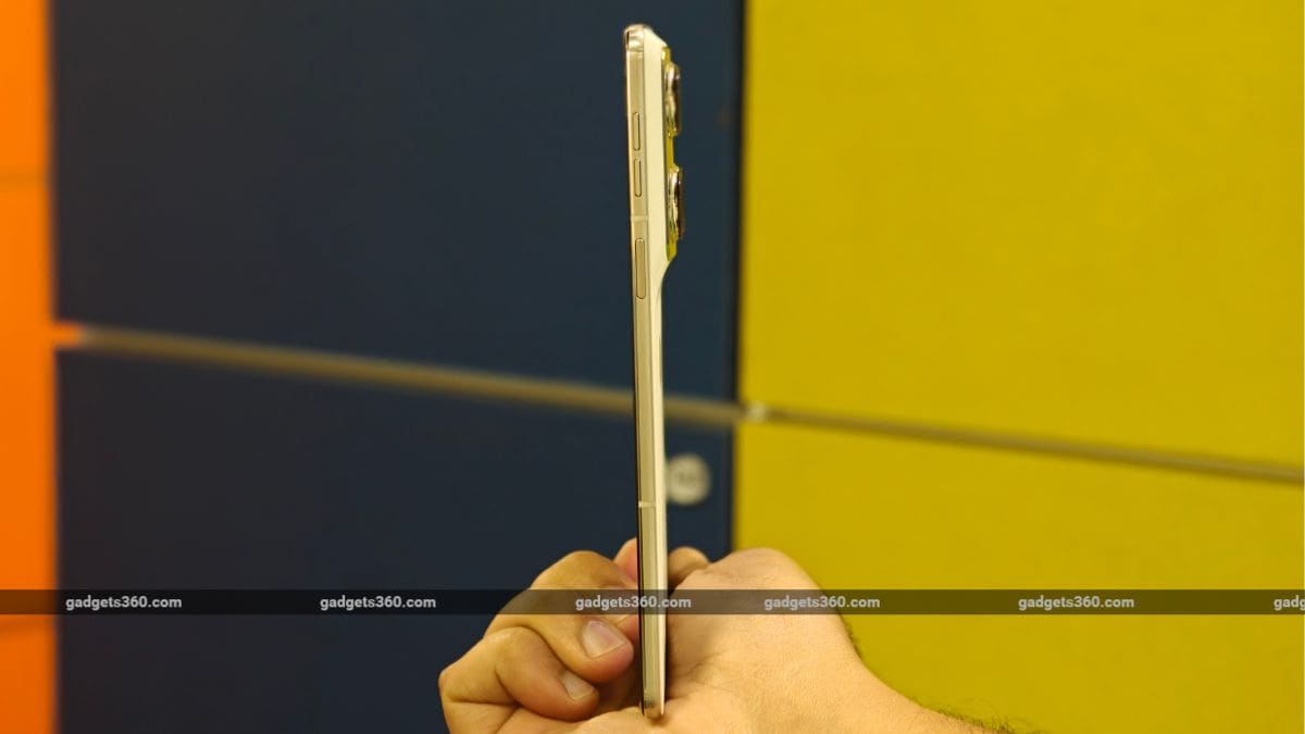 6 Motorola Razr Fold