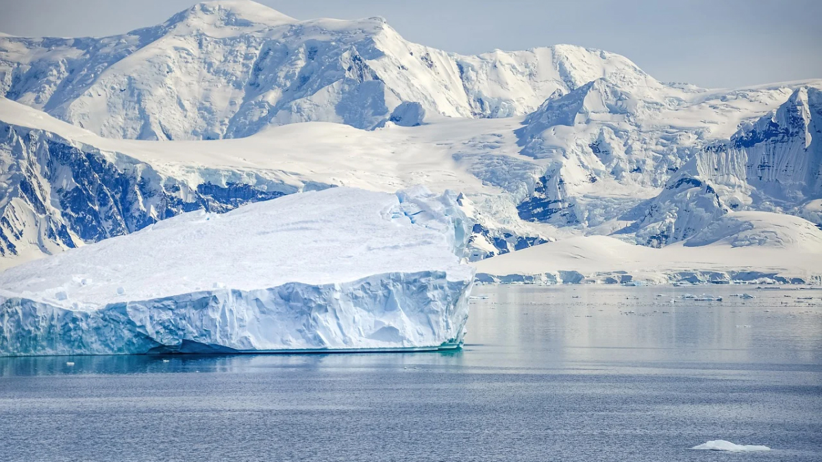 Antarctica&rsquo;s Melting Ice Could Awaken Hidden Volcanoes, Impact Climate Change