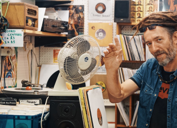 Is it Safe to Use a Fan in Extreme Heat? Conflicting Guidelines from Experts