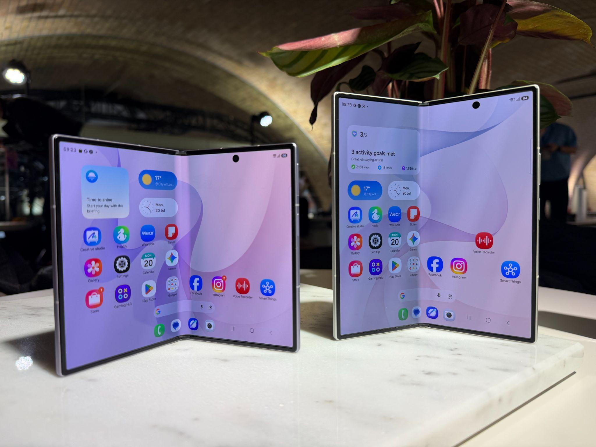 New Galaxy Z Fold8 and Fold8 Ultra Show What Seven Generations of Foldable Experience Look