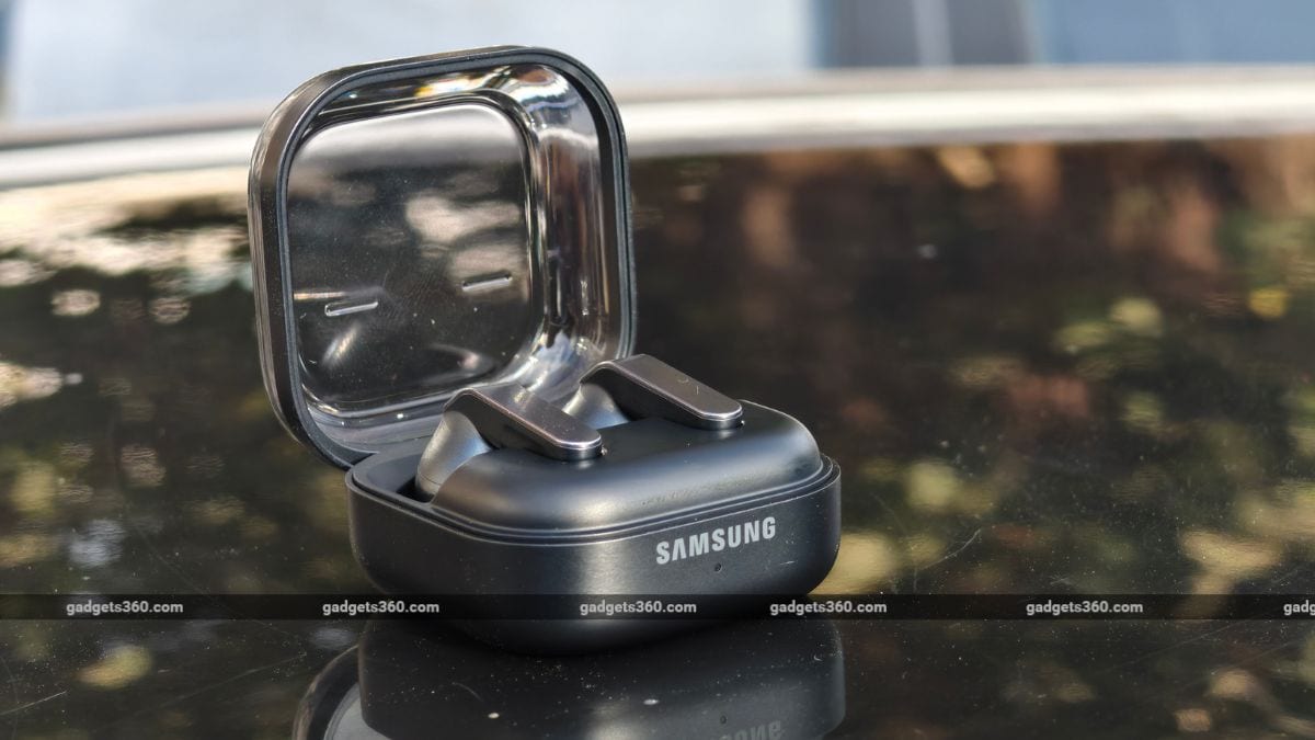 7 Samsung Galaxy Buds 4 Pro