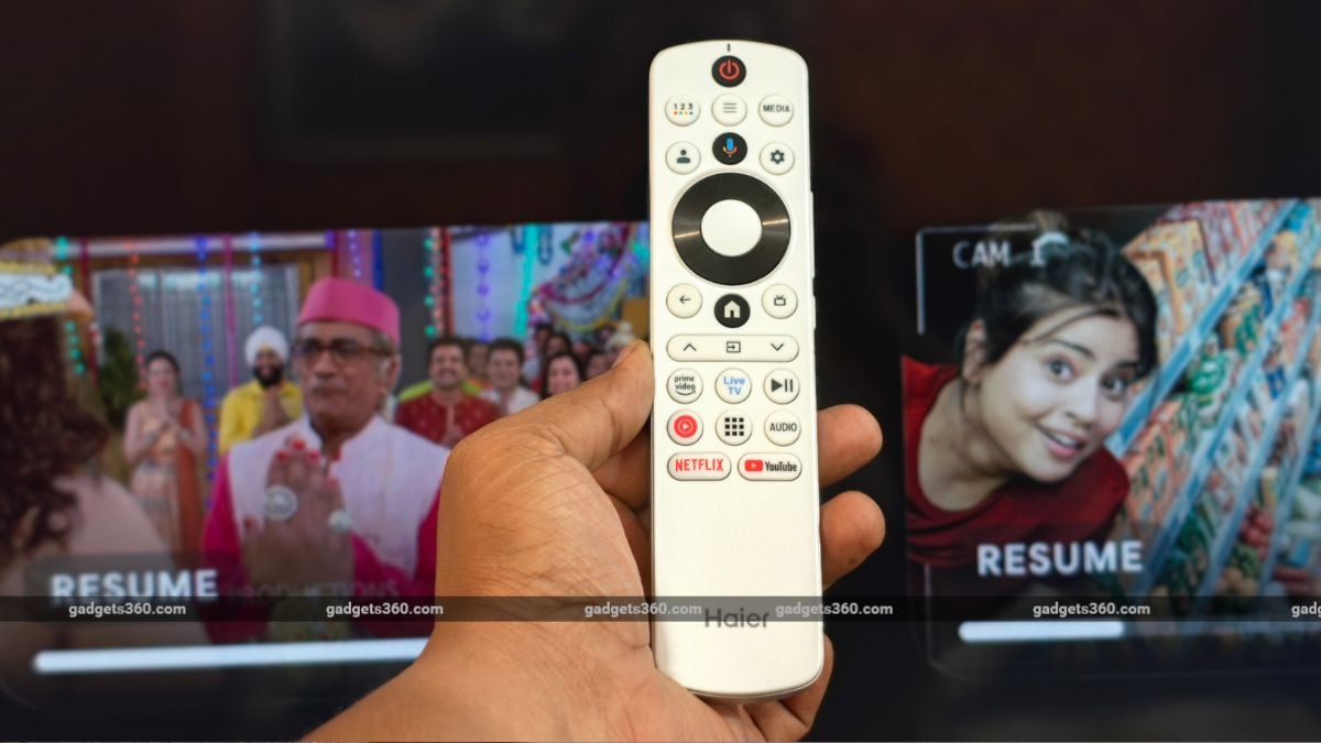 7 Haier M70 Mini LED