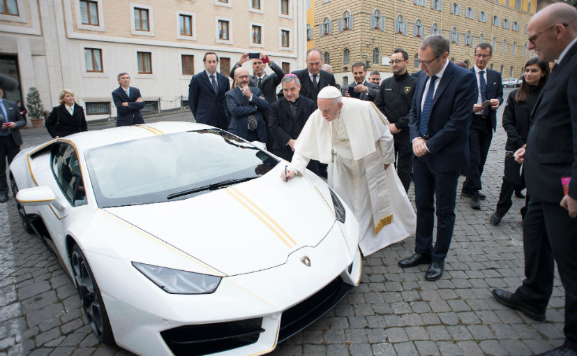 Pope Francis' Custom Lamborghini Huracan Auctioned For Rs. 5.76 Crore