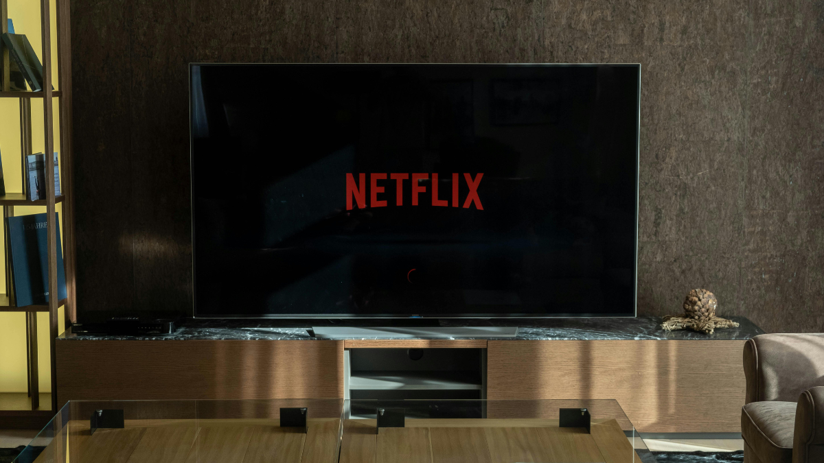 Top 43-inch smart TV under 15000: Cutting-Edge Features Under A Budget