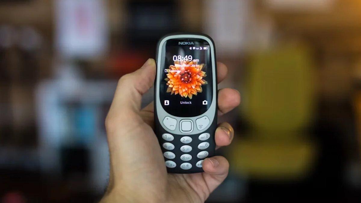 What is the Best Feature Phone in 2026? Big Buttons, Loud Audio, and Battery Backup