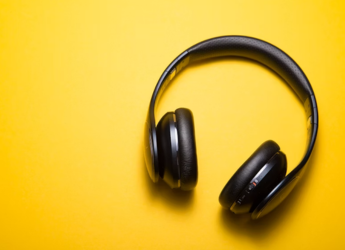 Top 5 Lightweight Headphones for Daily Use: Get Sleek Designs And FeatherLight Builds