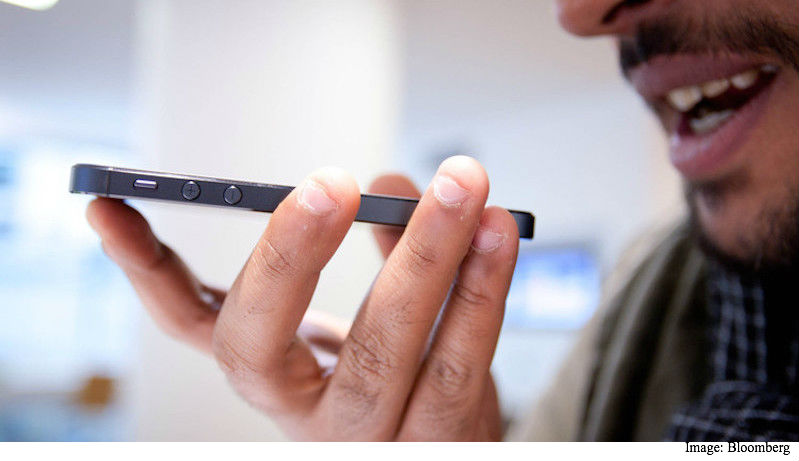 Tech Giants Race for Edge in Artificial Intelligence