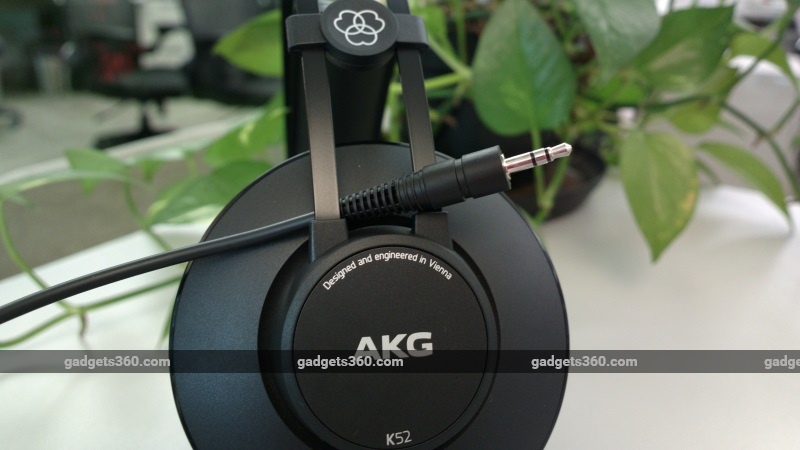 AKG K52 Review