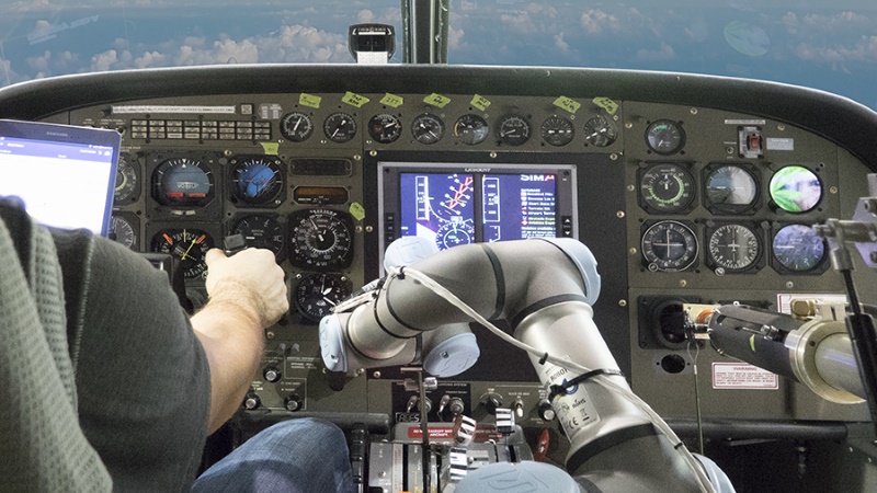 Robots in the Cockpit May Someday Fly You to Your Destination
