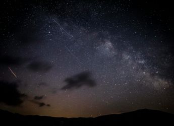 Lyrid Meteor Shower 2025 Peaks April 22 With Fireballs and Clear Skies Expected