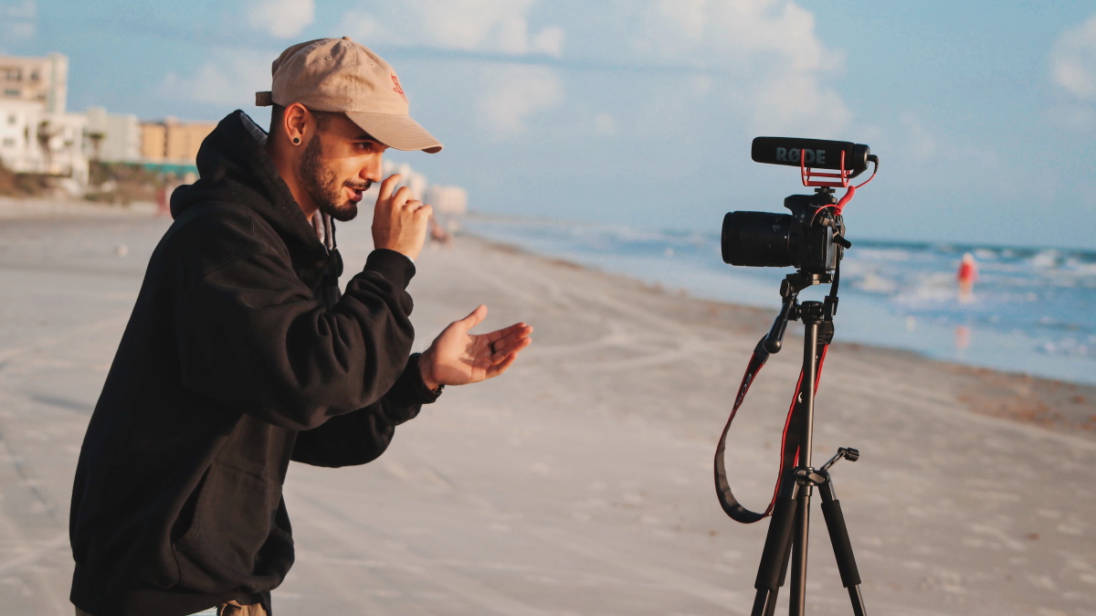 Amazon Prime Day Sale Ends Tonight: Don't Miss These Vlogging Essentials From Sony, DJI and More