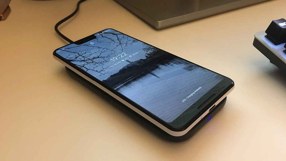 Anker PowerWave Base Pad 10W Fast Wireless Charger Launched in India