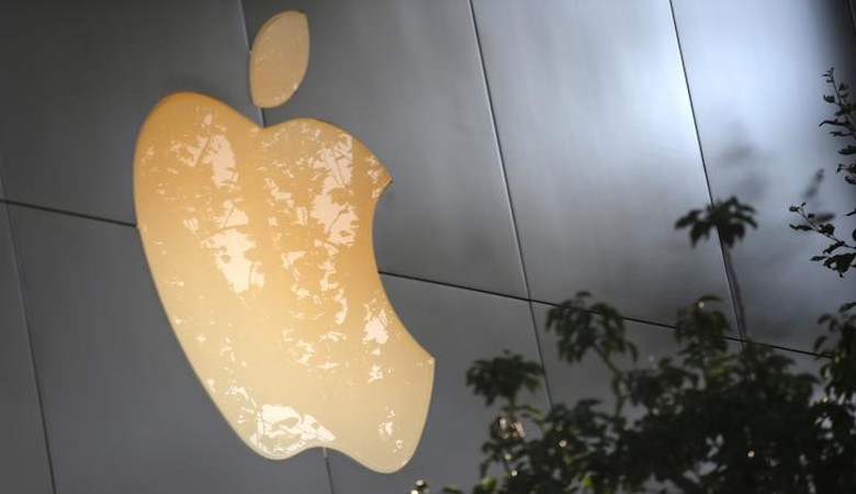 Apple Teams With Deloitte to Push Deeper Into Work
