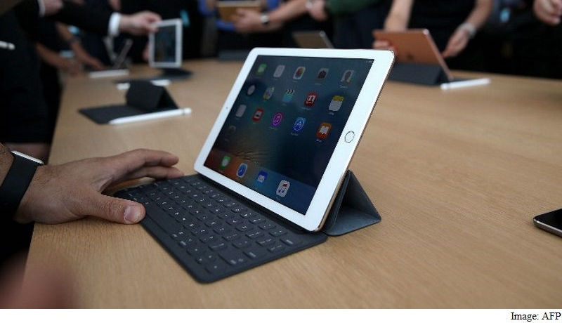 Tablet Market Shrinks as Demand Grows for Hybrids, Says IDC