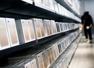 Huawei Wants to Beat Apple in Smartphones in 2 Years