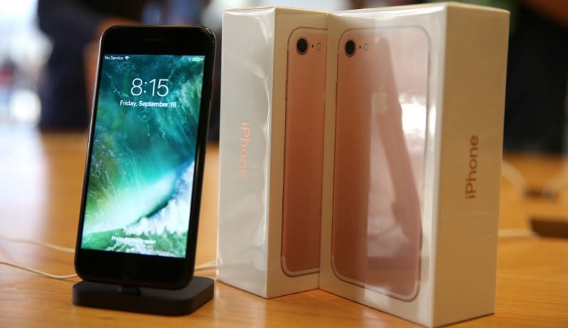 iPhone 8 Plus to Sport OLED Display, Sharp CEO Hints iPhone 8 Plus to Sport OLED Display, Sharp CEO Hints