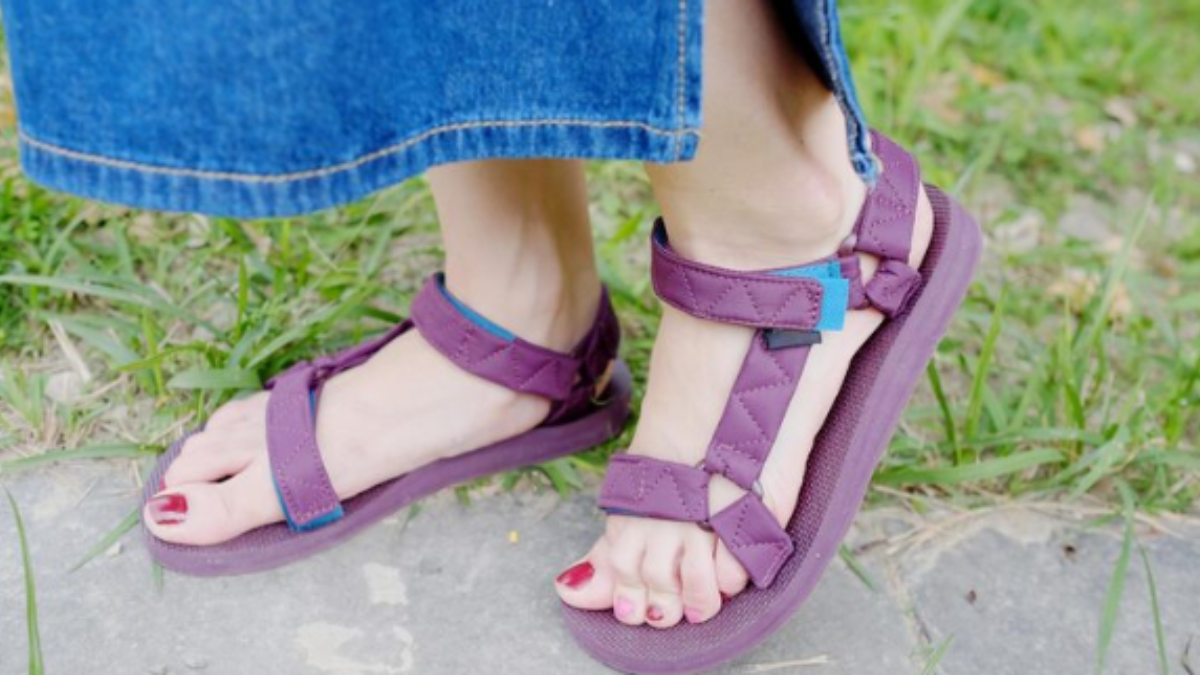 Best Skechers Yoga Sandals: Comfortable and Stylish Picks for Everyday Wear