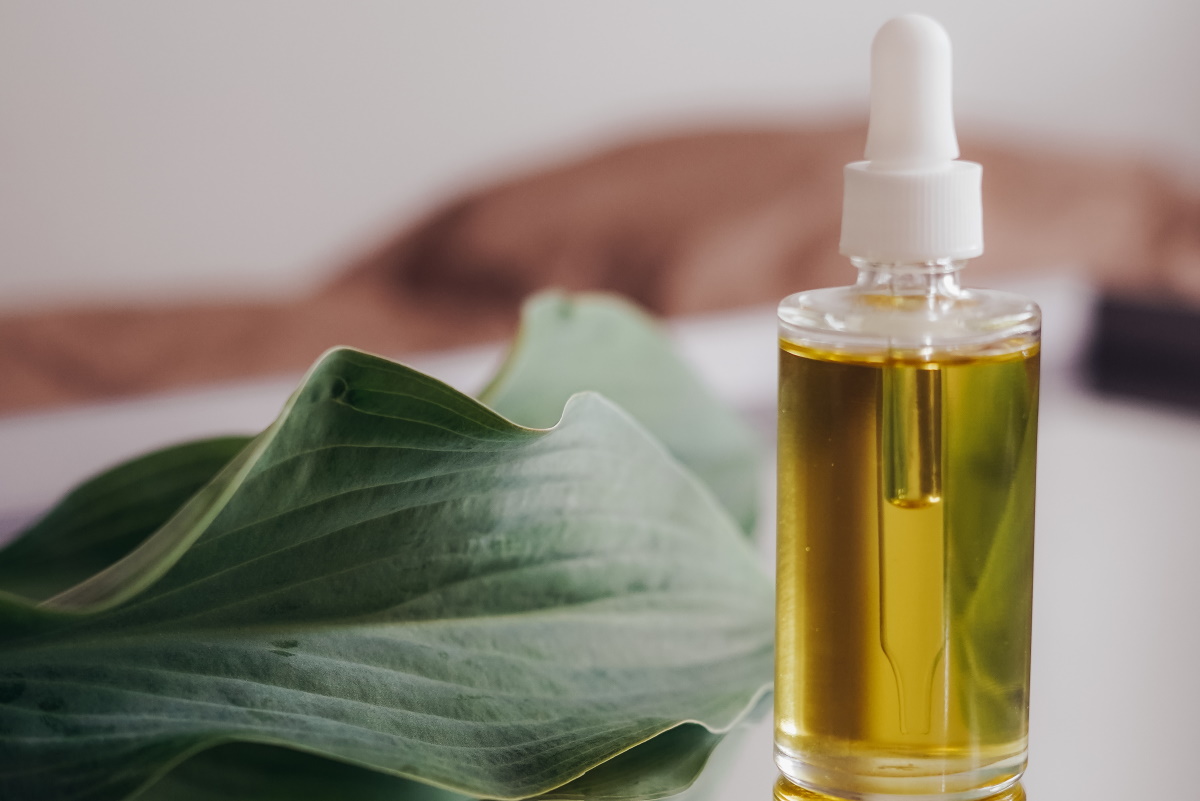 Best Facial Oils For Acne-Prone Skin