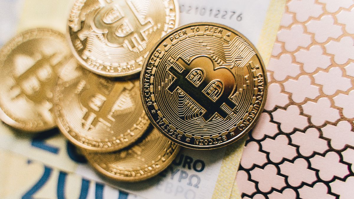 Bitcoin Miners Sell Their Holdings Amid Crypto's Crashing Market, Tumbling Value: Report