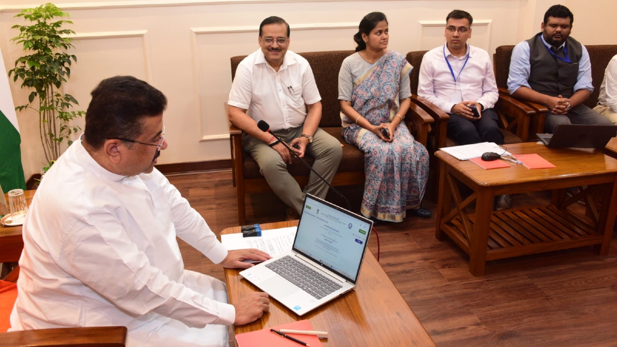 Census 2027: অনলাইনে জনগণনার ফর্ম কীভাবে পূরণ করবেন? শুরু থেকে শেষ পর্যন্ত সম্পূর্ণ পদ্ধতি জেনে নিন