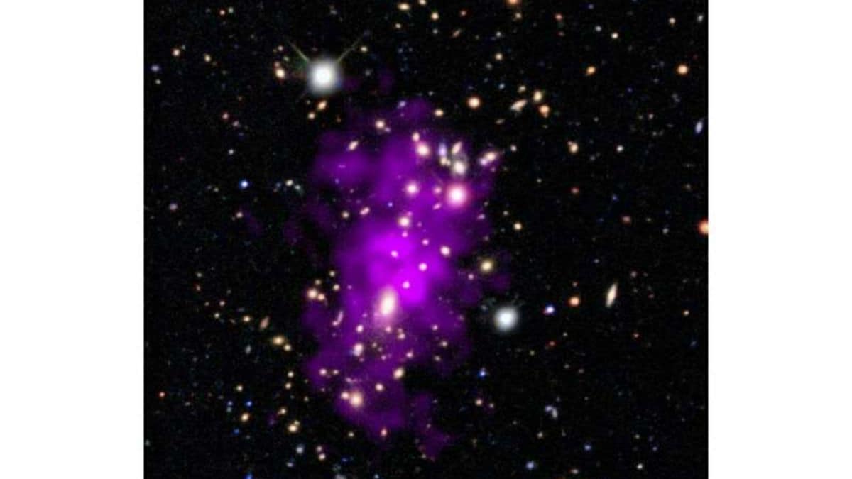 NASA’s Chandra Spots Champagne Cluster Formed by a Massive Galaxy Collision