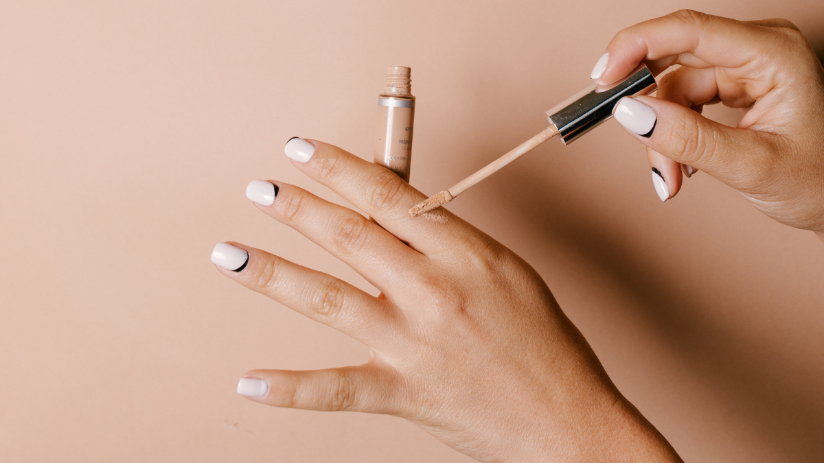 How to Pick the Best Concealer for Your Skin? Myntra BFF Sale Picks