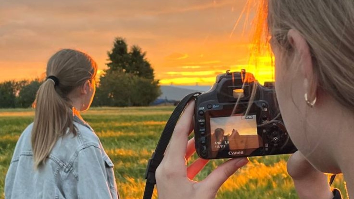 Best Photography Cameras with Point-and-Shoot Feature: Premium Quality Without Bulky Gear